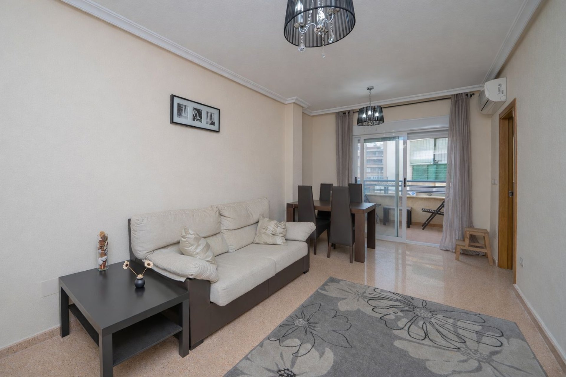 Resale - Apartment - Torrevieja - Puerto Deportivo