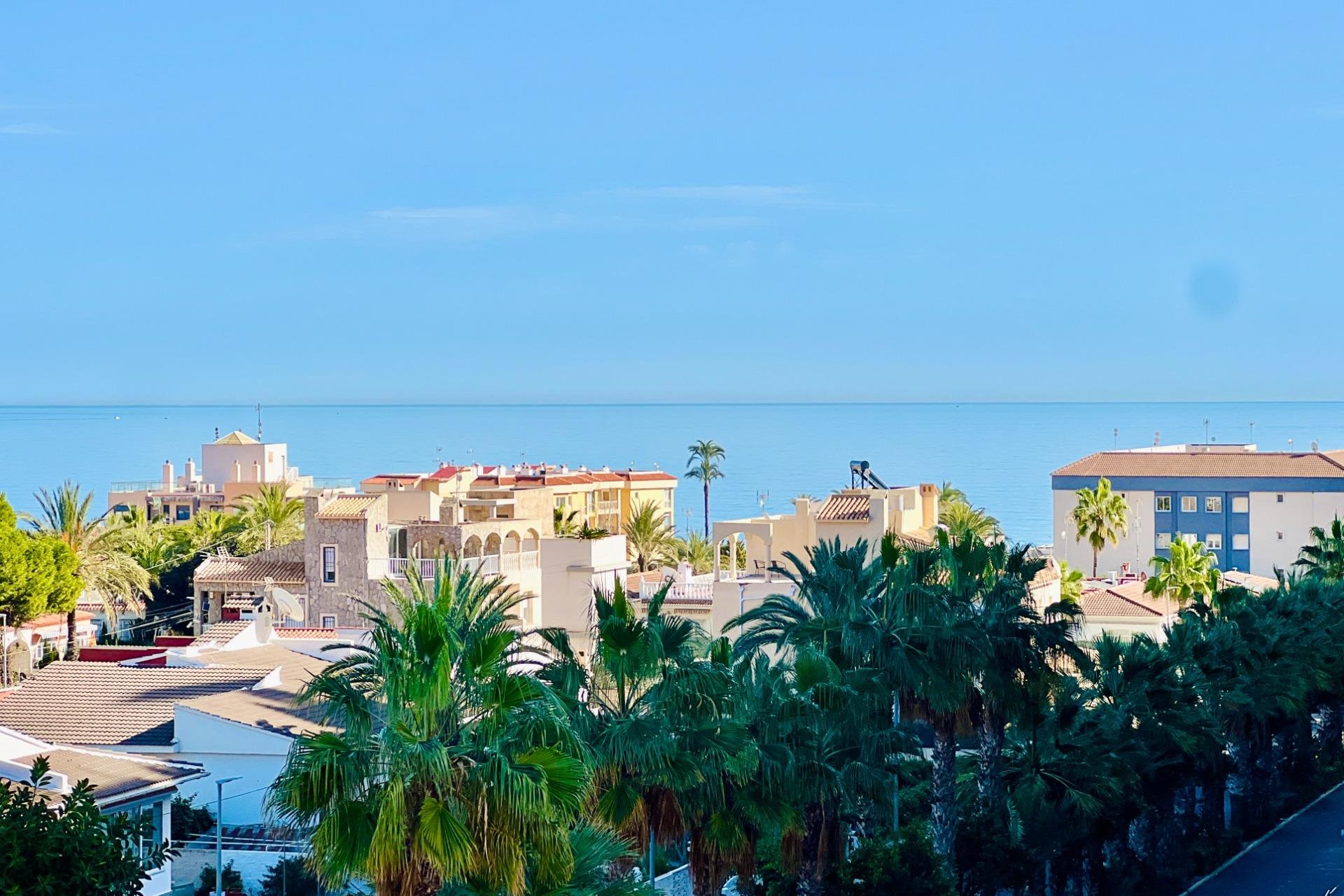 Resale - Apartment - Torrevieja - Punta Prima