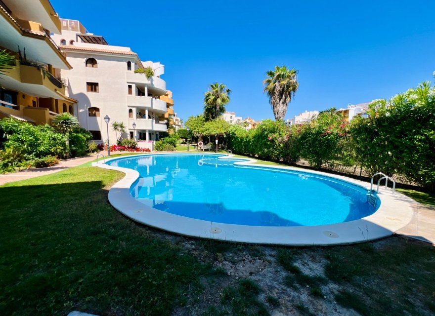 Resale - Apartment - Torrevieja - Punta Prima