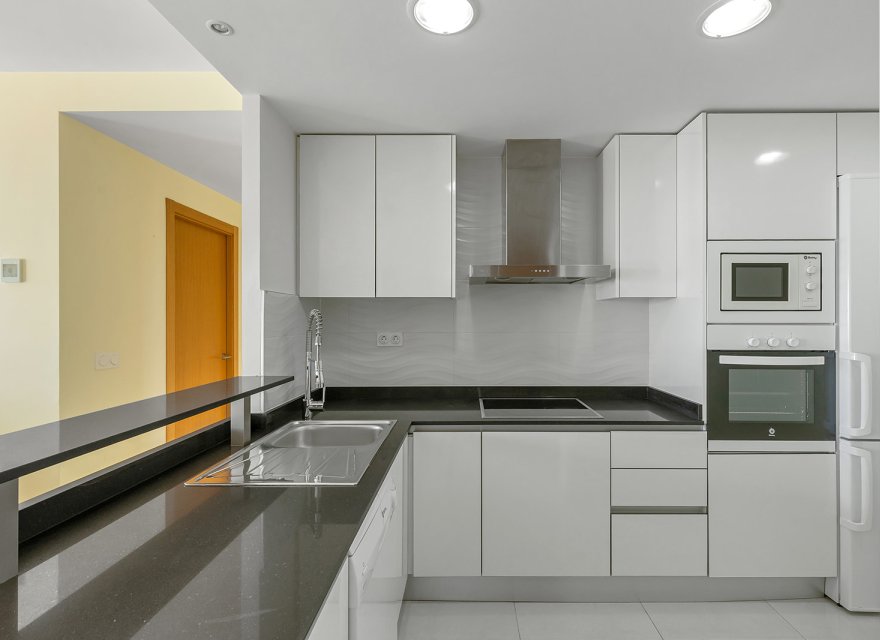 Resale - Apartment - Torrevieja - Punta Prima