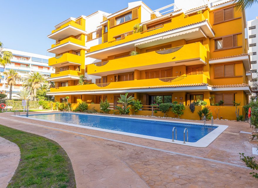 Resale - Apartment - Torrevieja - Punta Prima