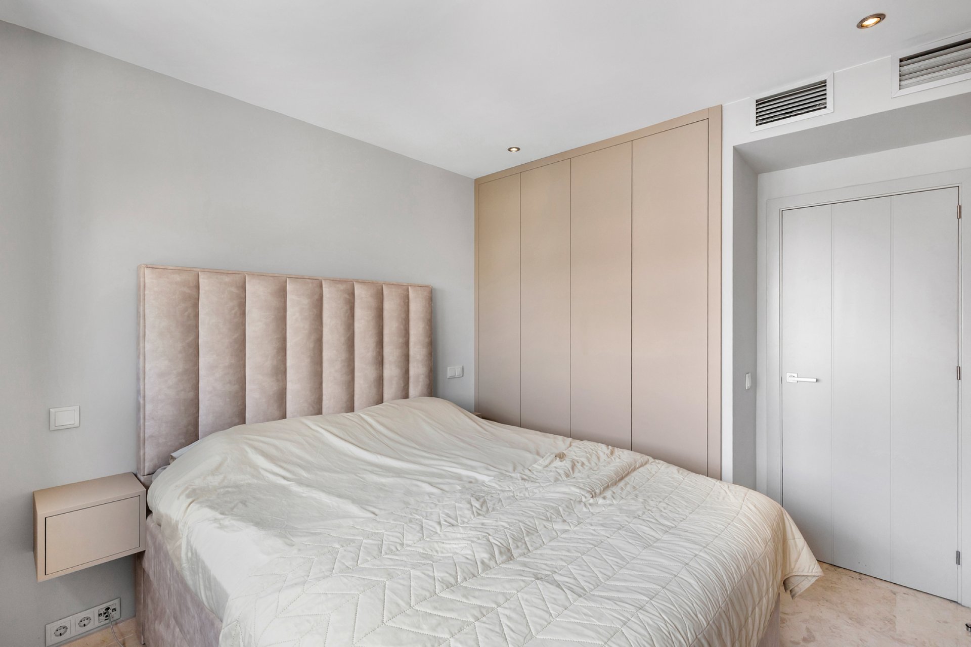Resale - Apartment - Torrevieja - Punta Prima