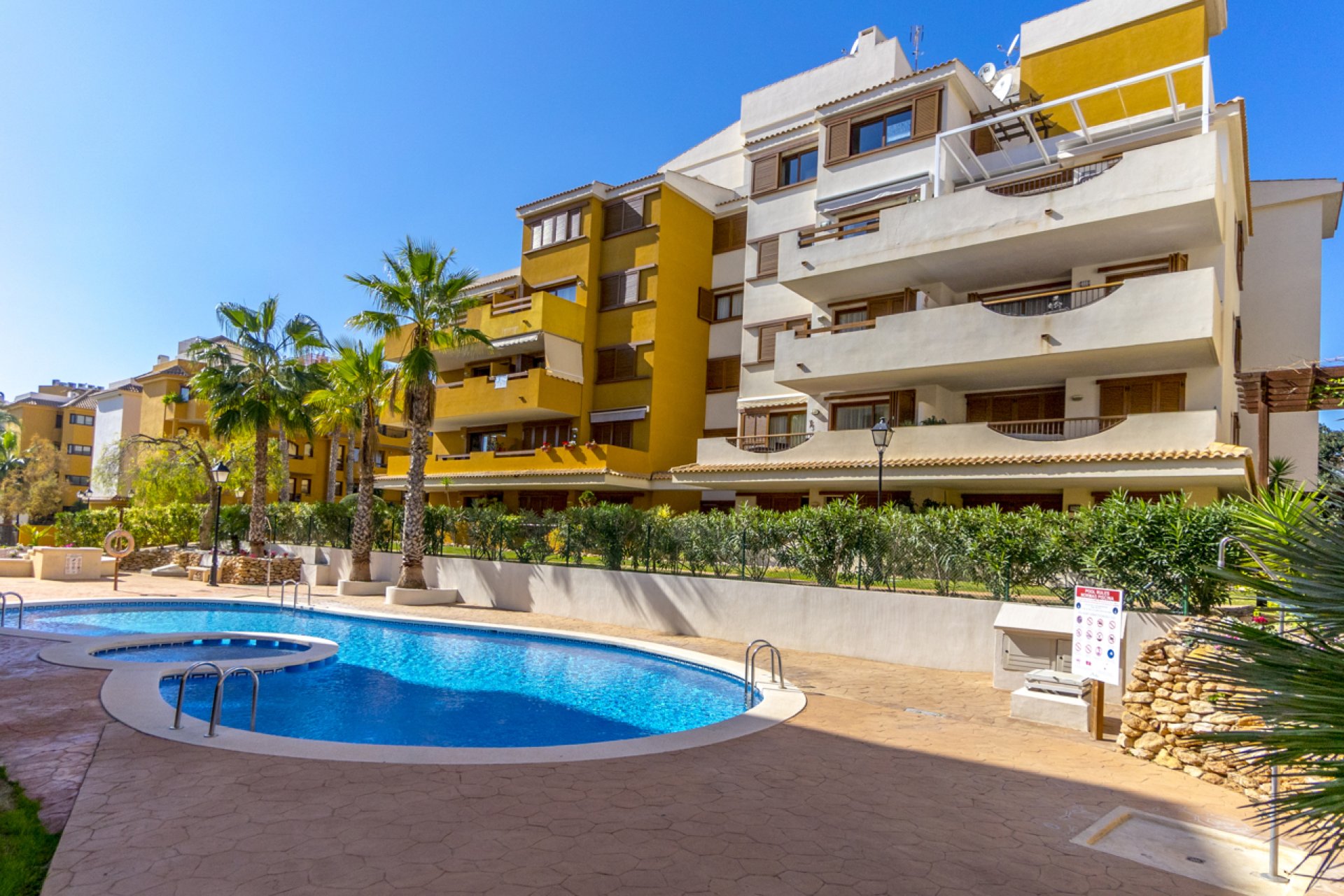 Resale - Apartment - Torrevieja - Punta Prima