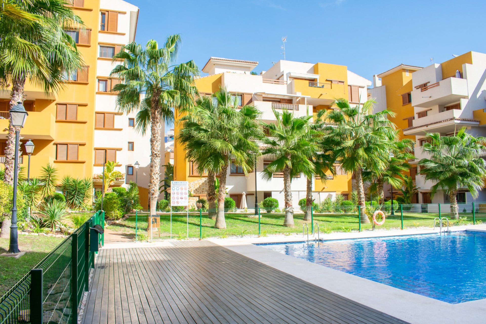 Resale - Apartment - Torrevieja - Punta Prima