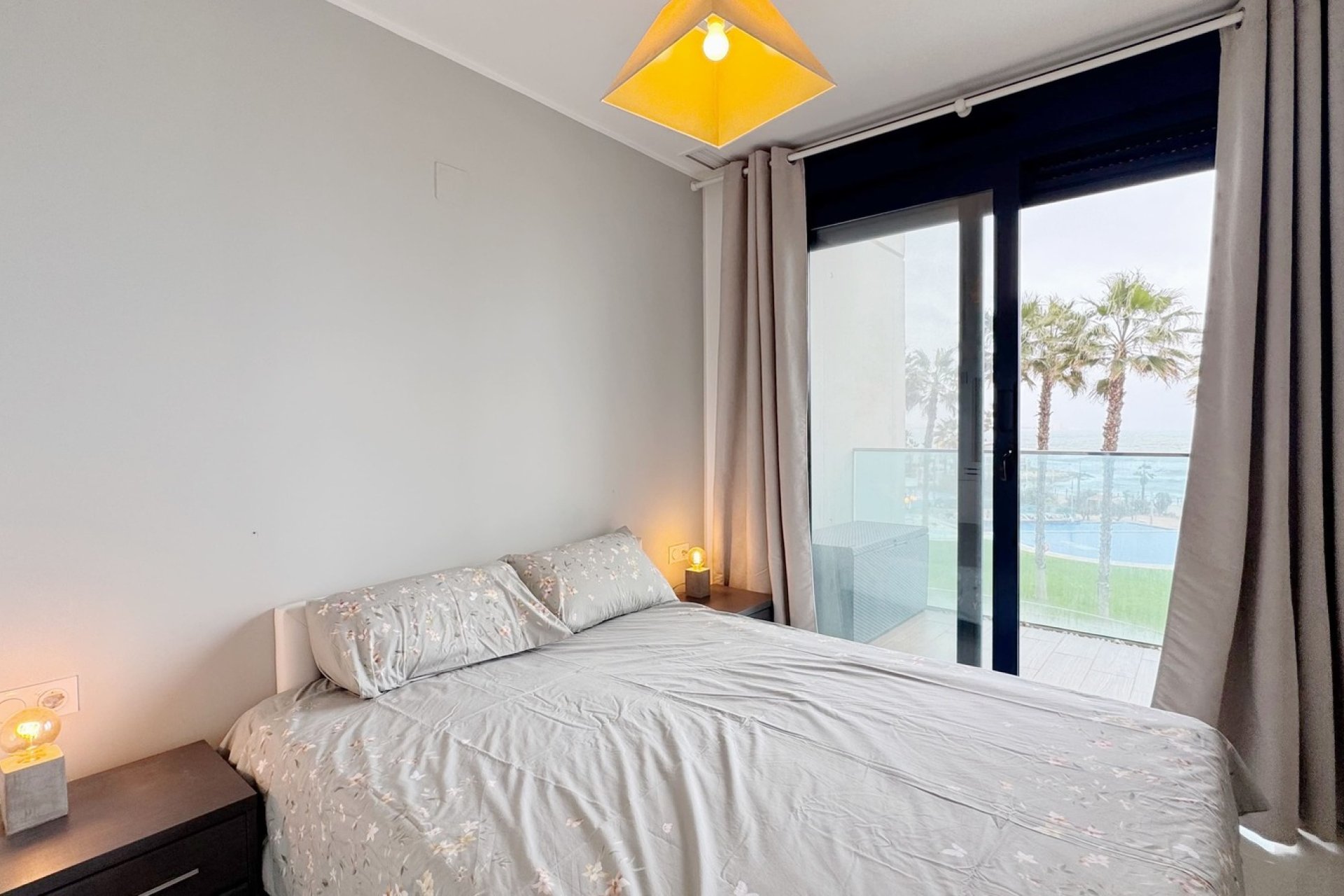 Resale - Apartment - Torrevieja - Punta Prima