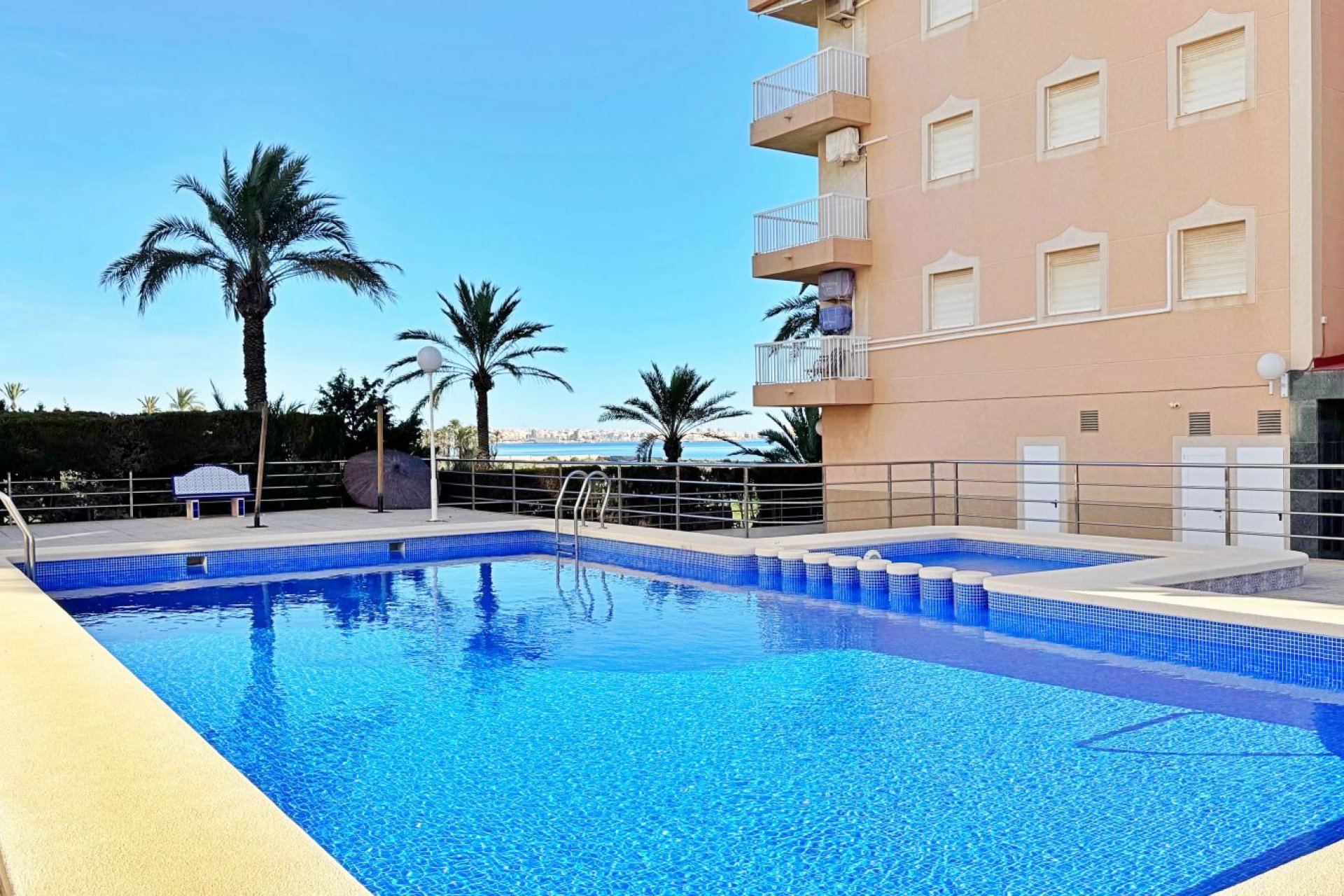 Resale - Apartment - Torrevieja - Rocio del Mar