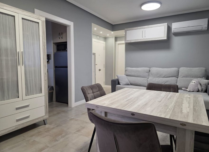 Resale - Apartment - Torrevieja