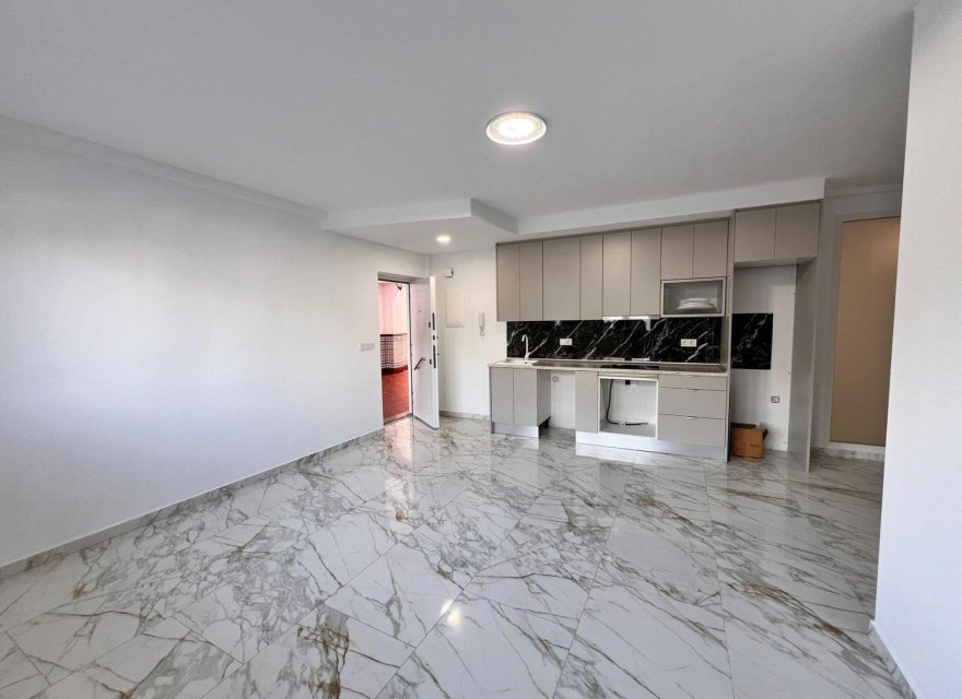 Resale - Apartment - Torrevieja