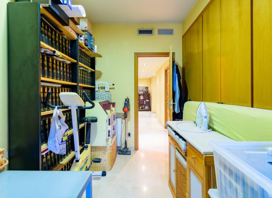 Resale - Apartment - Valencia - Campanar