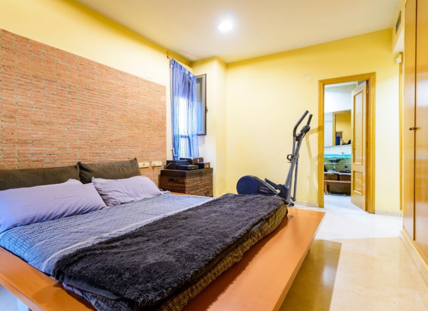 Resale - Apartment - Valencia - Campanar