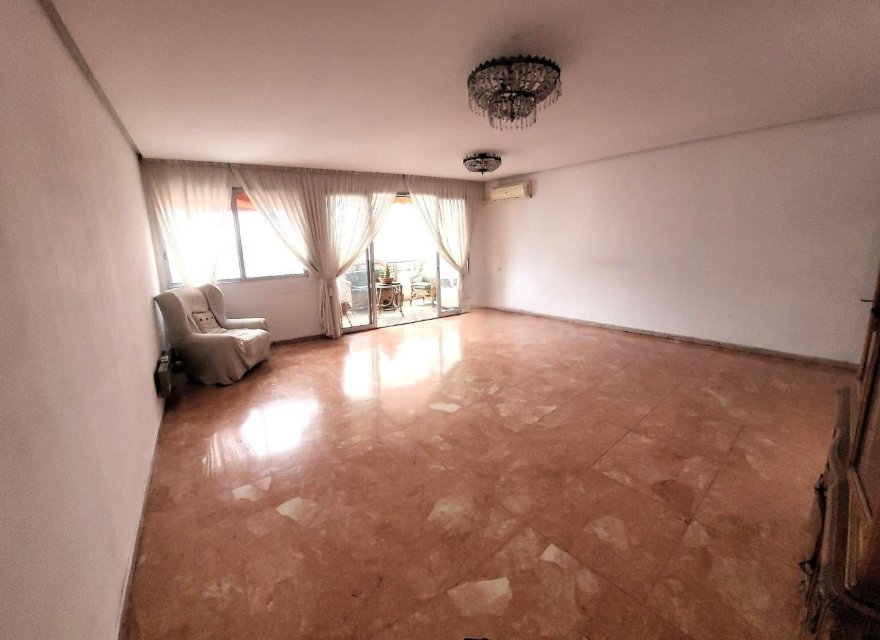 Resale - Apartment - Valencia - Ciutat Universitaria