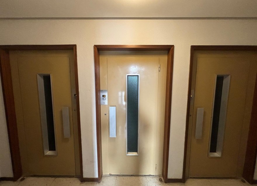 Resale - Apartment - Valencia - Ciutat Universitaria