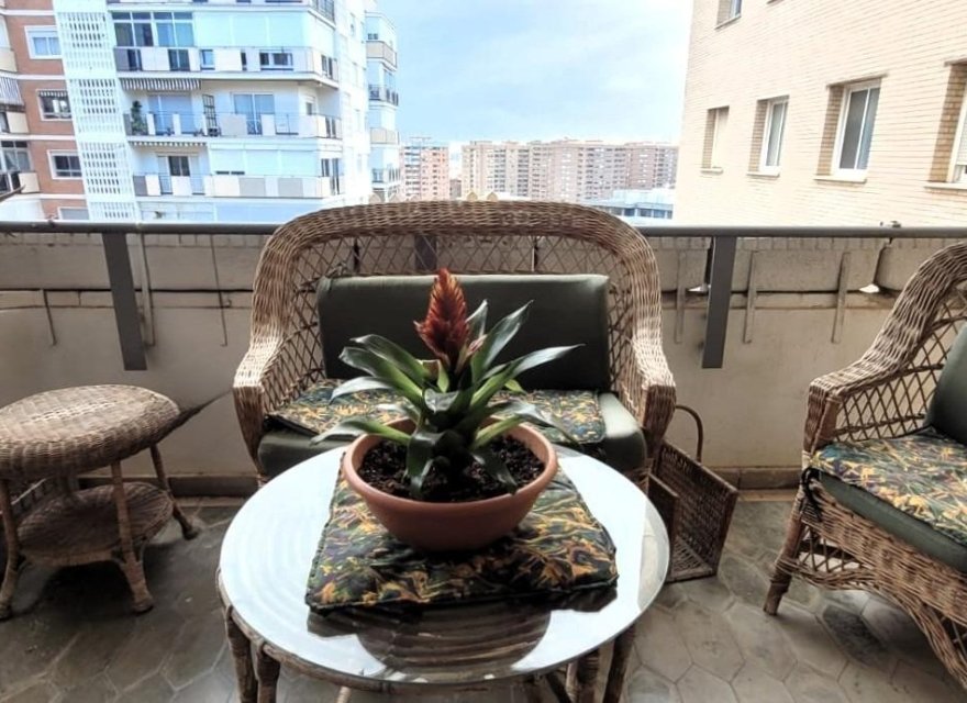 Resale - Apartment - Valencia - Ciutat Universitaria