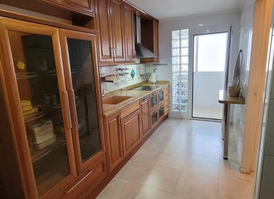 Resale - Apartment - Valencia - Ciutat Universitaria
