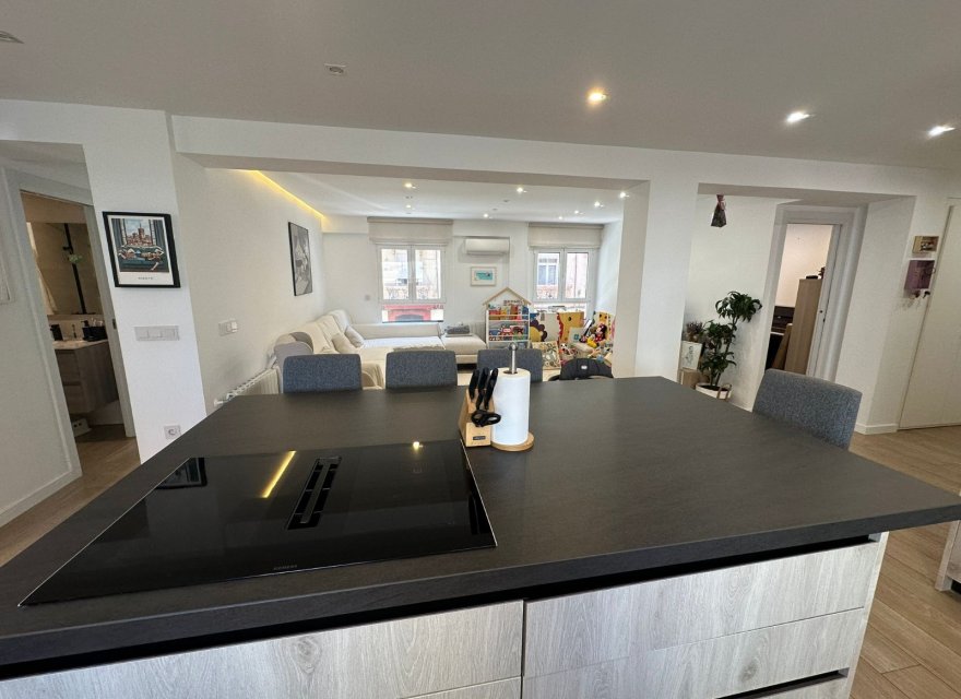 Resale - Apartment - Valencia - Exposició