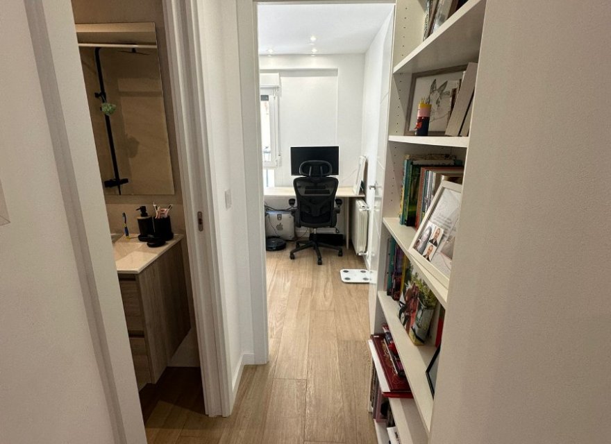 Resale - Apartment - Valencia - Exposició