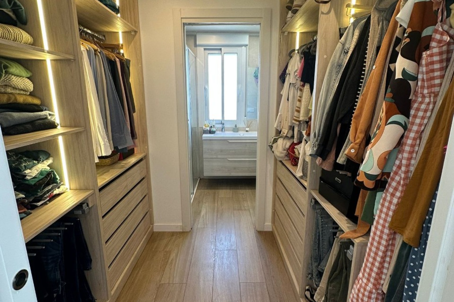 Resale - Apartment - Valencia - Exposició