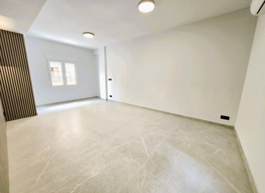 Resale - Apartment - Valencia - Foios