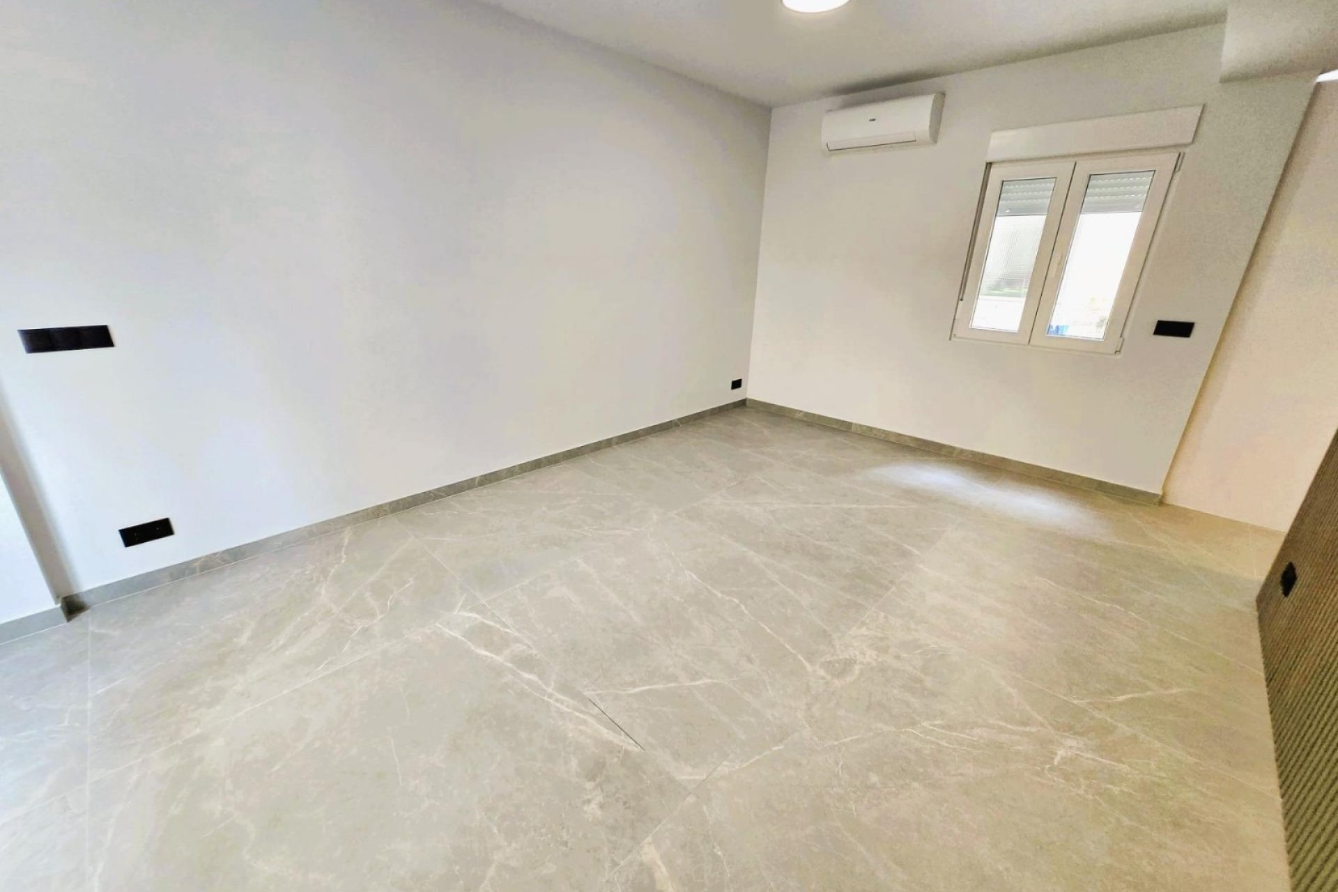 Resale - Apartment - Valencia - Foios