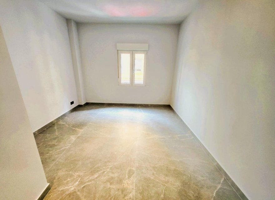 Resale - Apartment - Valencia - Foios