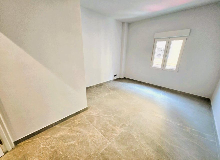 Resale - Apartment - Valencia - Foios