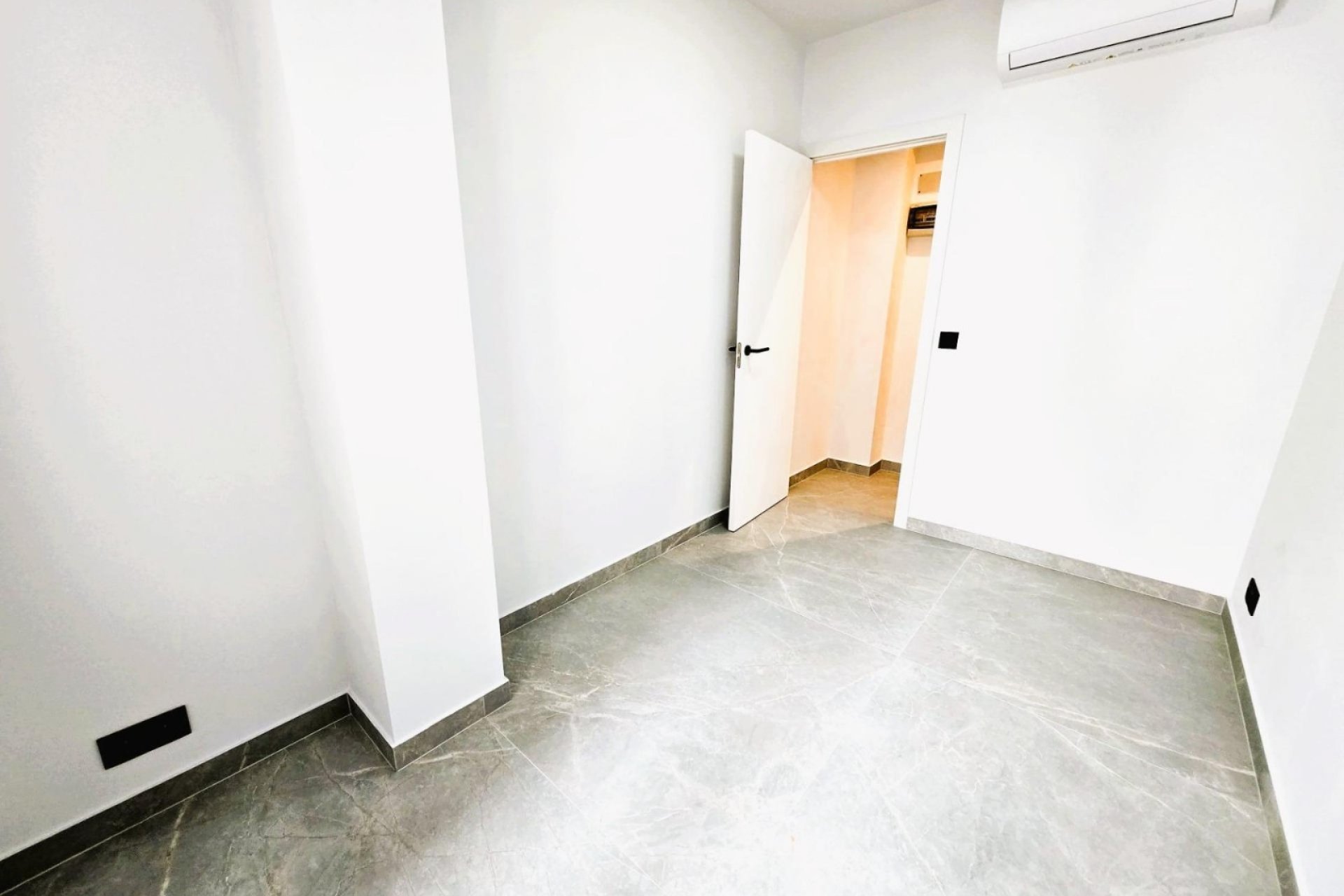 Resale - Apartment - Valencia - Foios