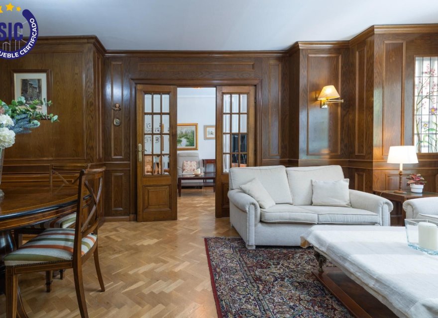 Resale - Apartment - Valencia - l'Eixample