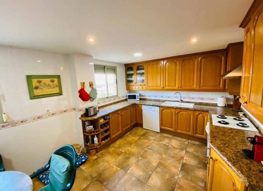 Resale - Apartment - Valencia - Nou Campanar