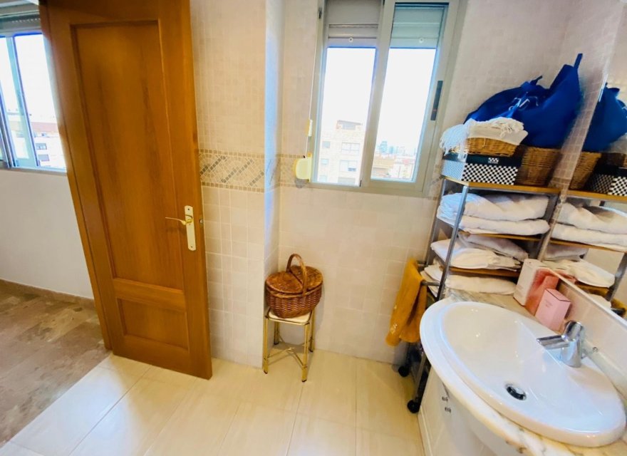 Resale - Apartment - Valencia - Nou Campanar