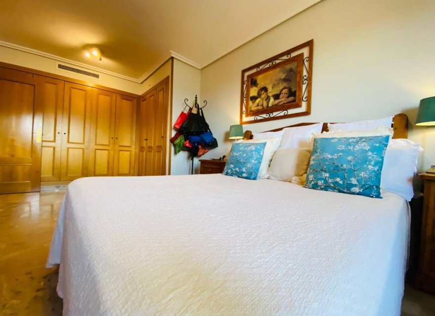 Resale - Apartment - Valencia - Nou Campanar