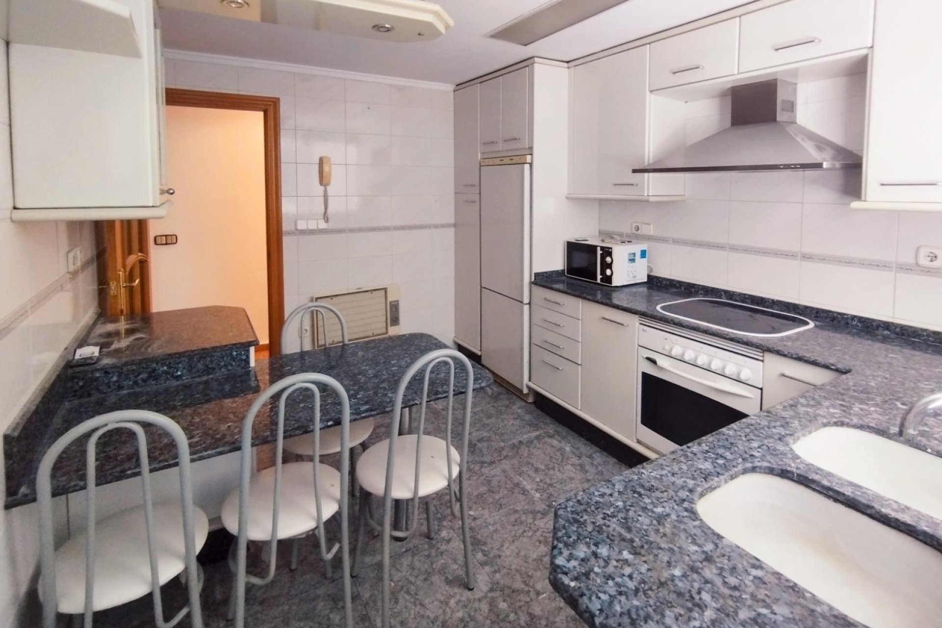 Resale - Apartment - Valencia - Patraix