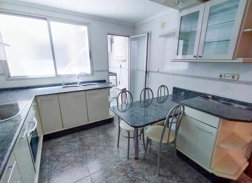 Resale - Apartment - Valencia - Patraix