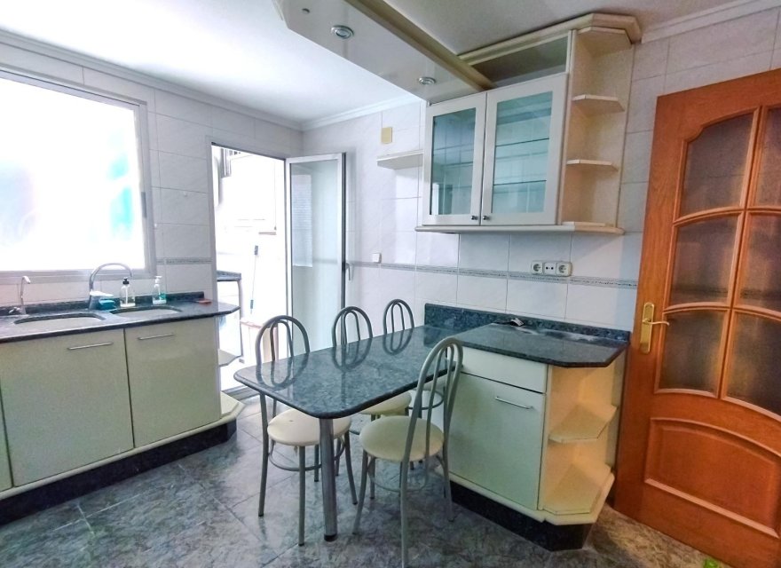 Resale - Apartment - Valencia - Patraix