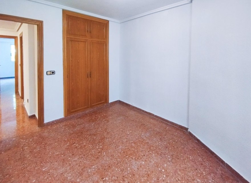 Resale - Apartment - Valencia - Patraix