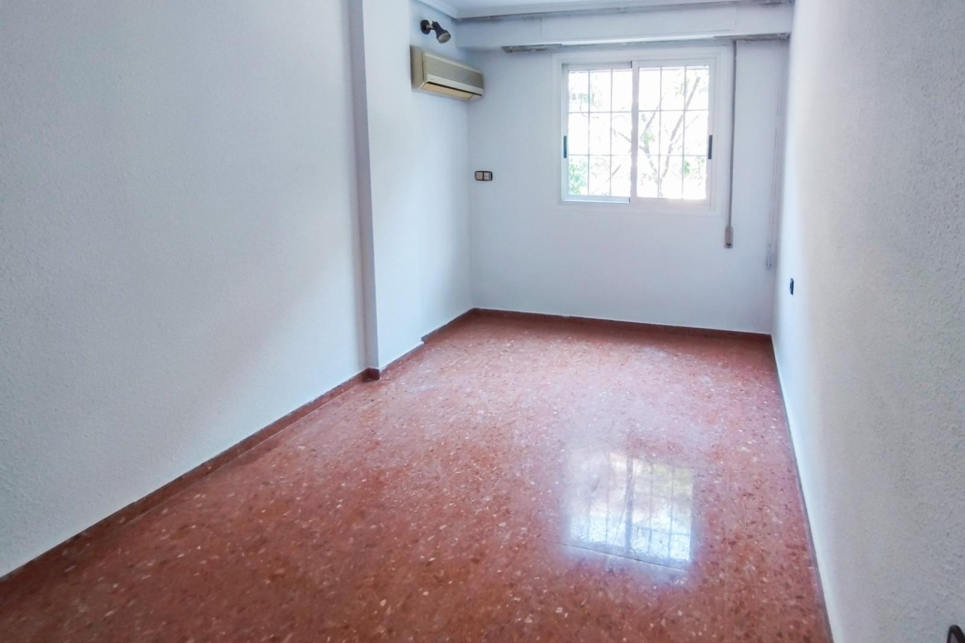 Resale - Apartment - Valencia - Patraix