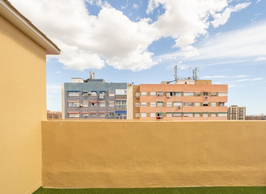 Resale - Apartment - Valencia - Patraix