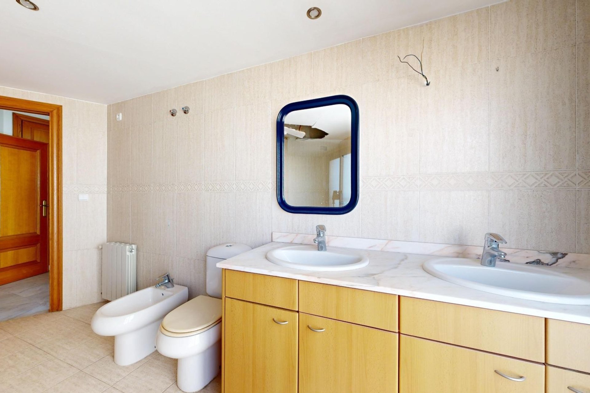 Resale - Apartment - Valencia - Penya-roja