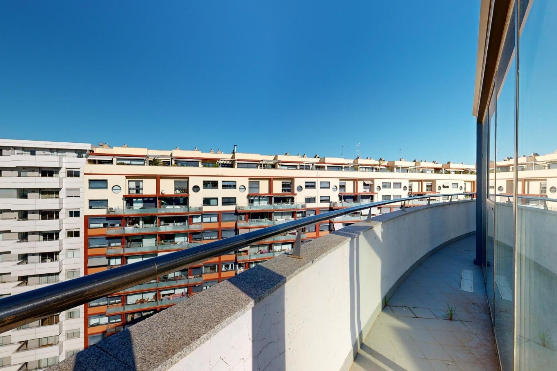 Resale - Apartment - Valencia - Penya-roja