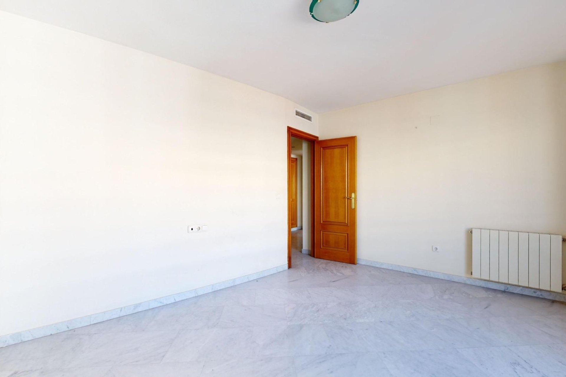 Resale - Apartment - Valencia - Penya-roja