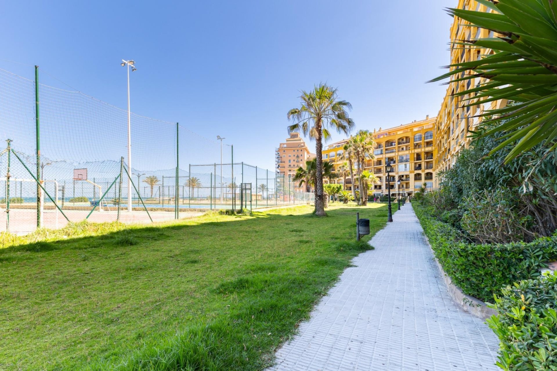 Resale - Apartment - Valencia - Port Saplaya