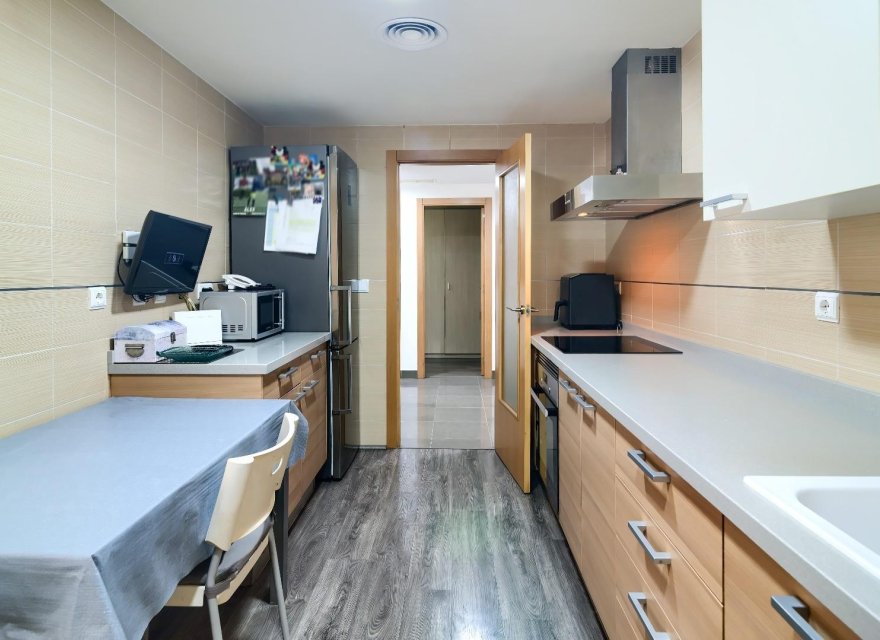 Resale - Apartment - Valencia - Quatre Carreres