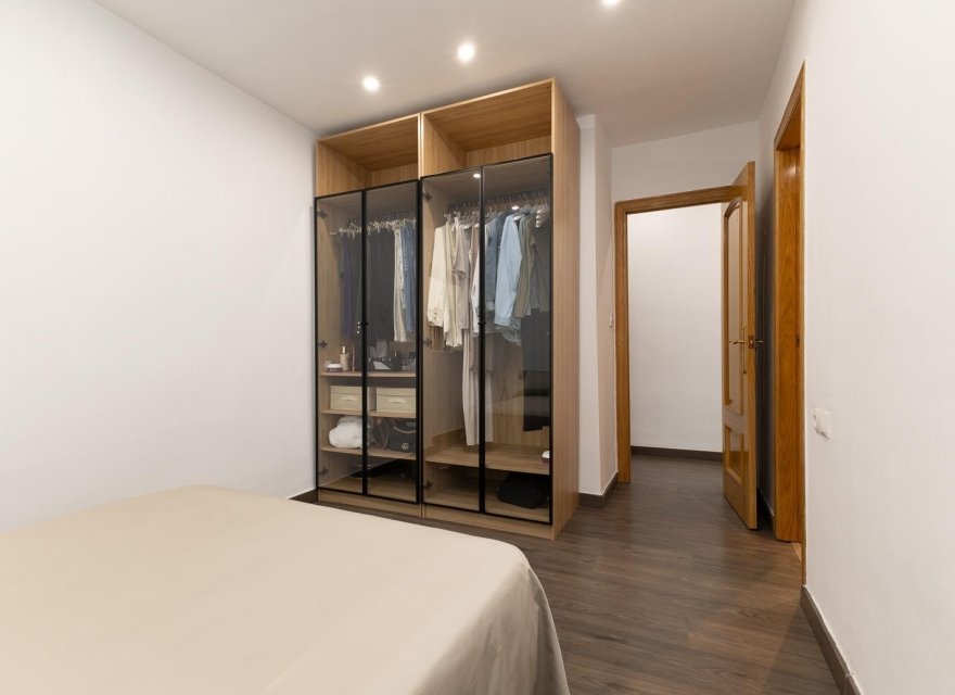 Resale - Apartment - Valencia - Quatre Carreres