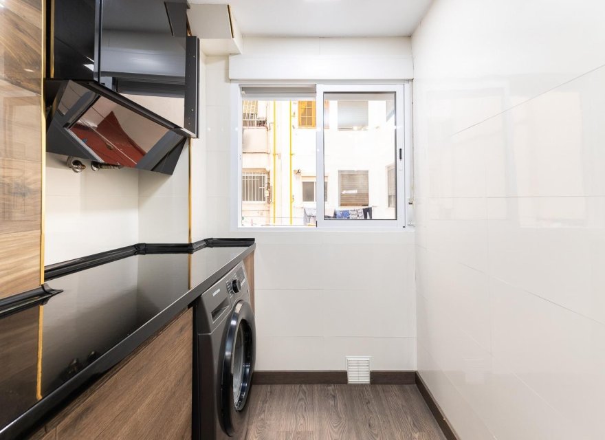 Resale - Apartment - Valencia - Quatre Carreres