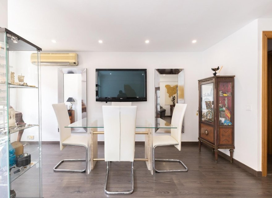 Resale - Apartment - Valencia - Quatre Carreres