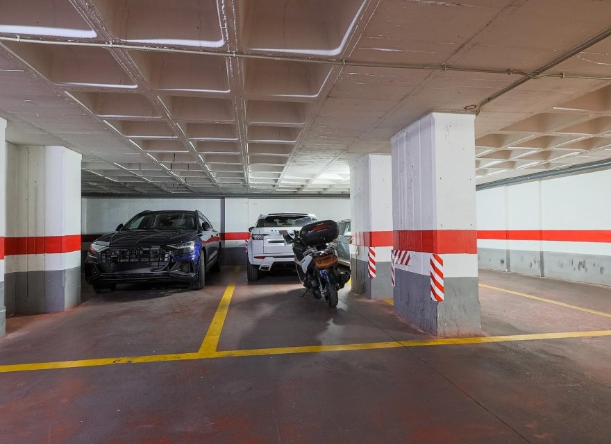 Resale - Apartment - Valencia - Quatre Carreres