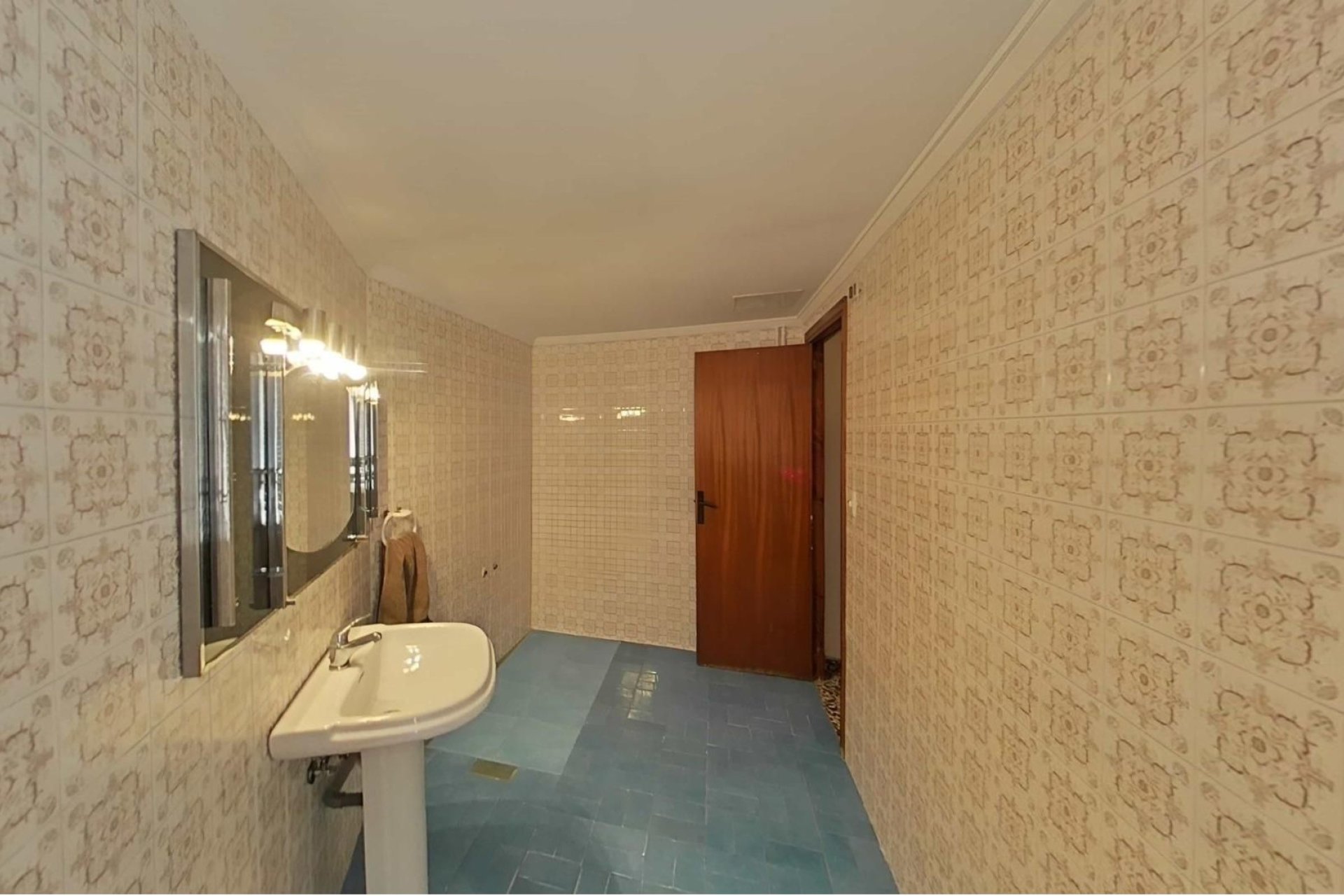 Resale - Apartment - Valencia - Torrefiel