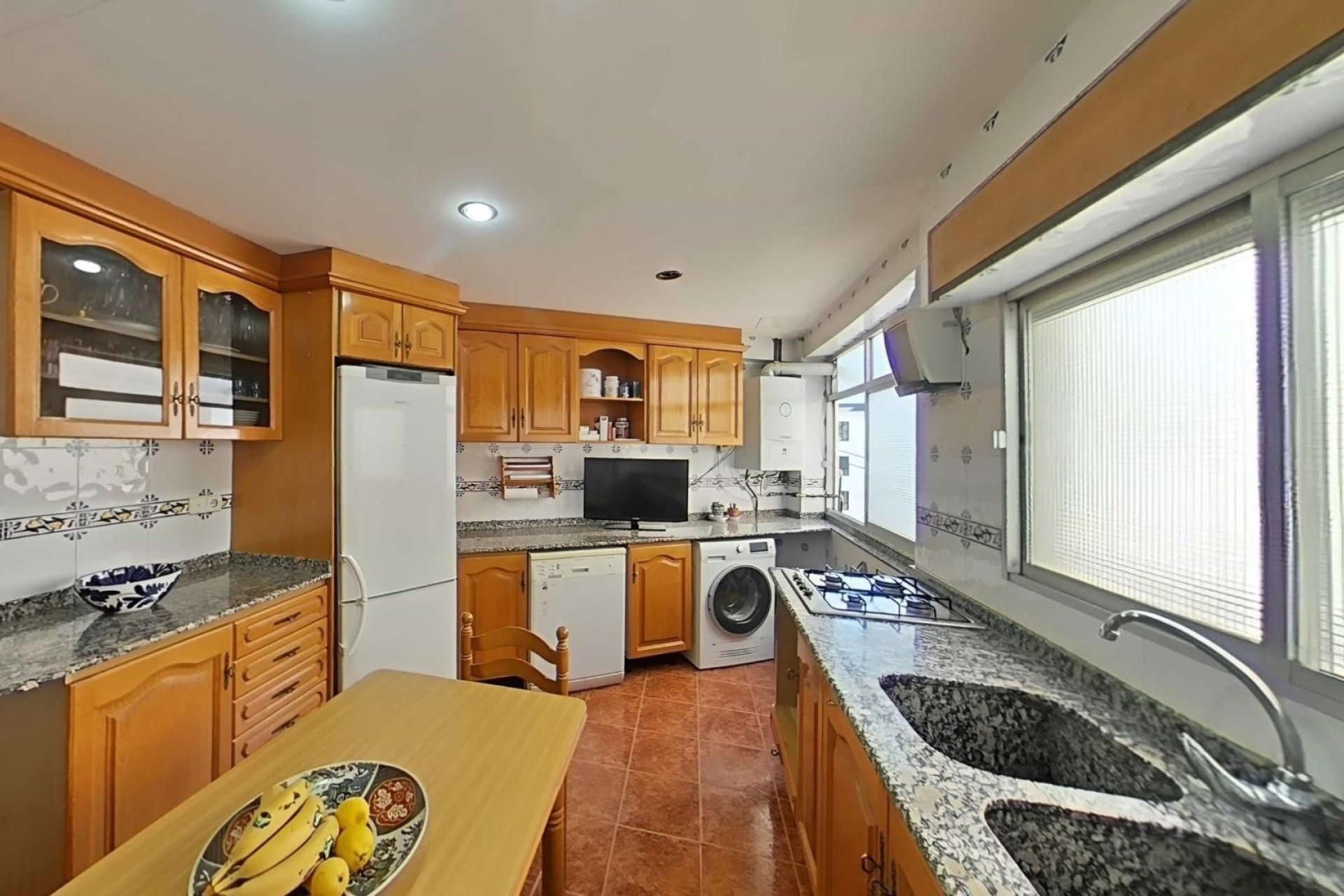 Resale - Apartment - Valencia - Torrefiel