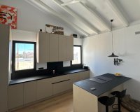 Resale - Apartment - Valencia