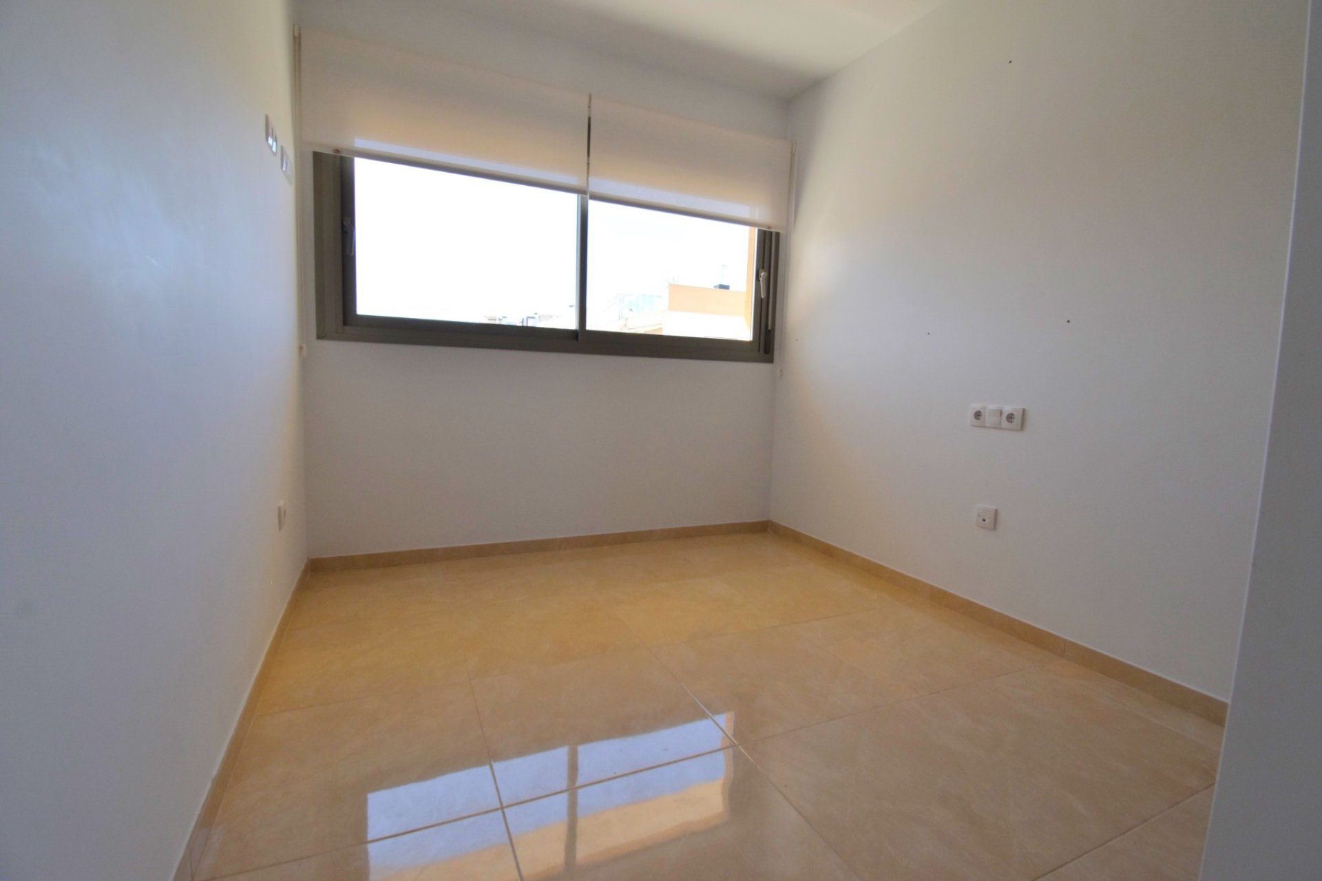 Resale - Apartment - Villamartin