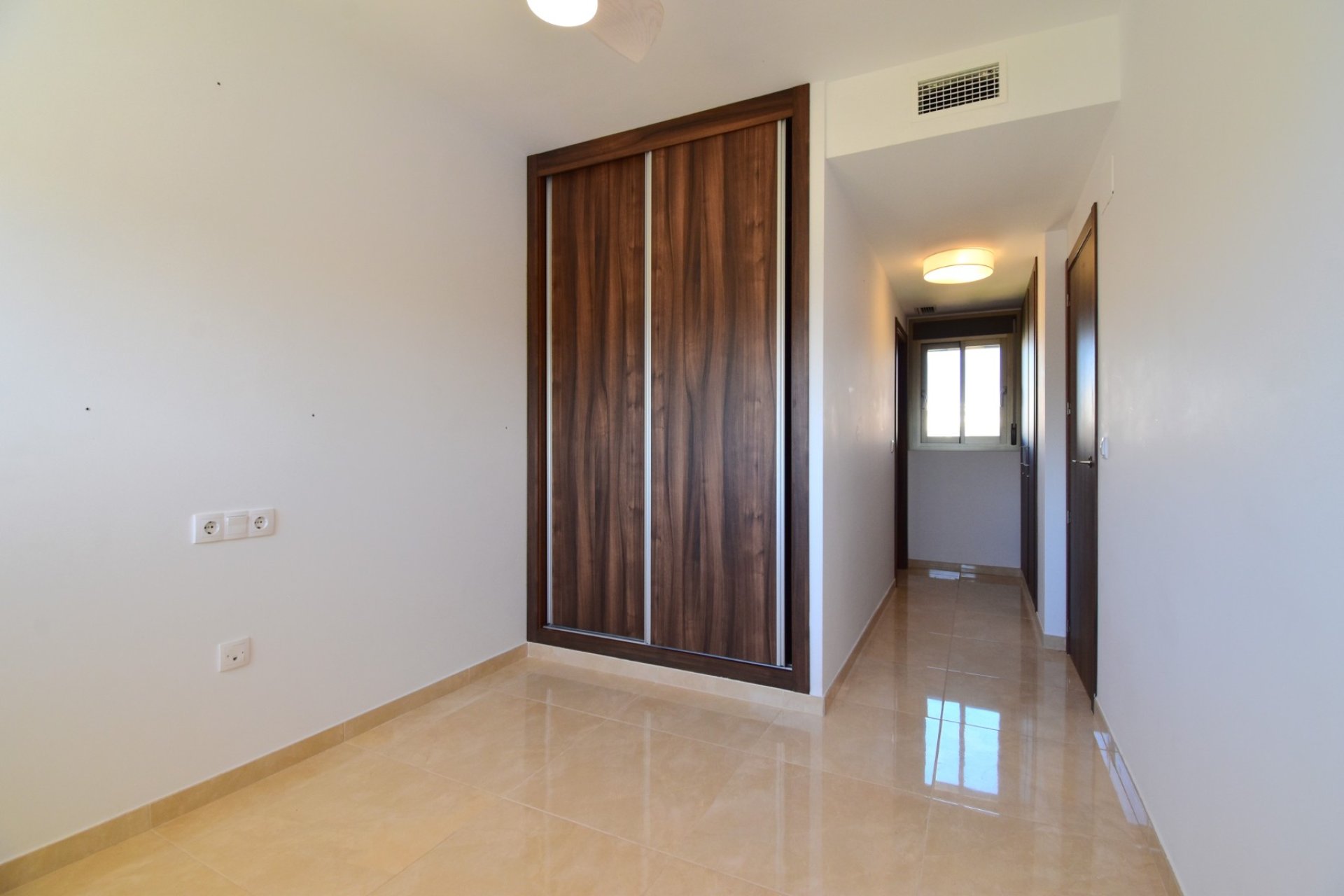 Resale - Apartment - Villamartin